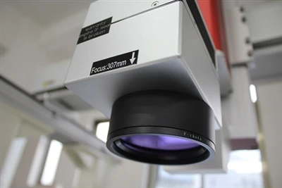 Teorie automatického ostření laserového značení